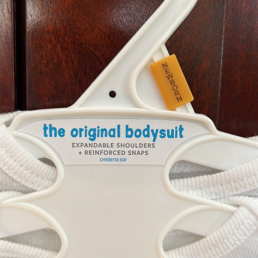 (4) Carter NWT Infant White long sleeve body suits - Picture 2 of 7